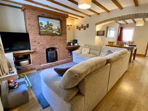 Lounge- click for photo gallery